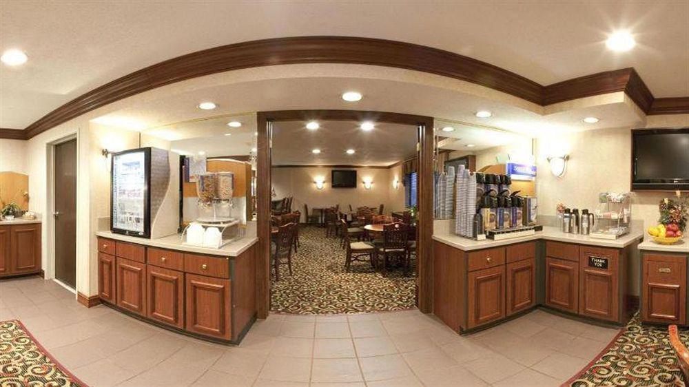 Holiday Inn Express Hotel Fort Campbell-Oak Grove By Ihg Екстериор снимка