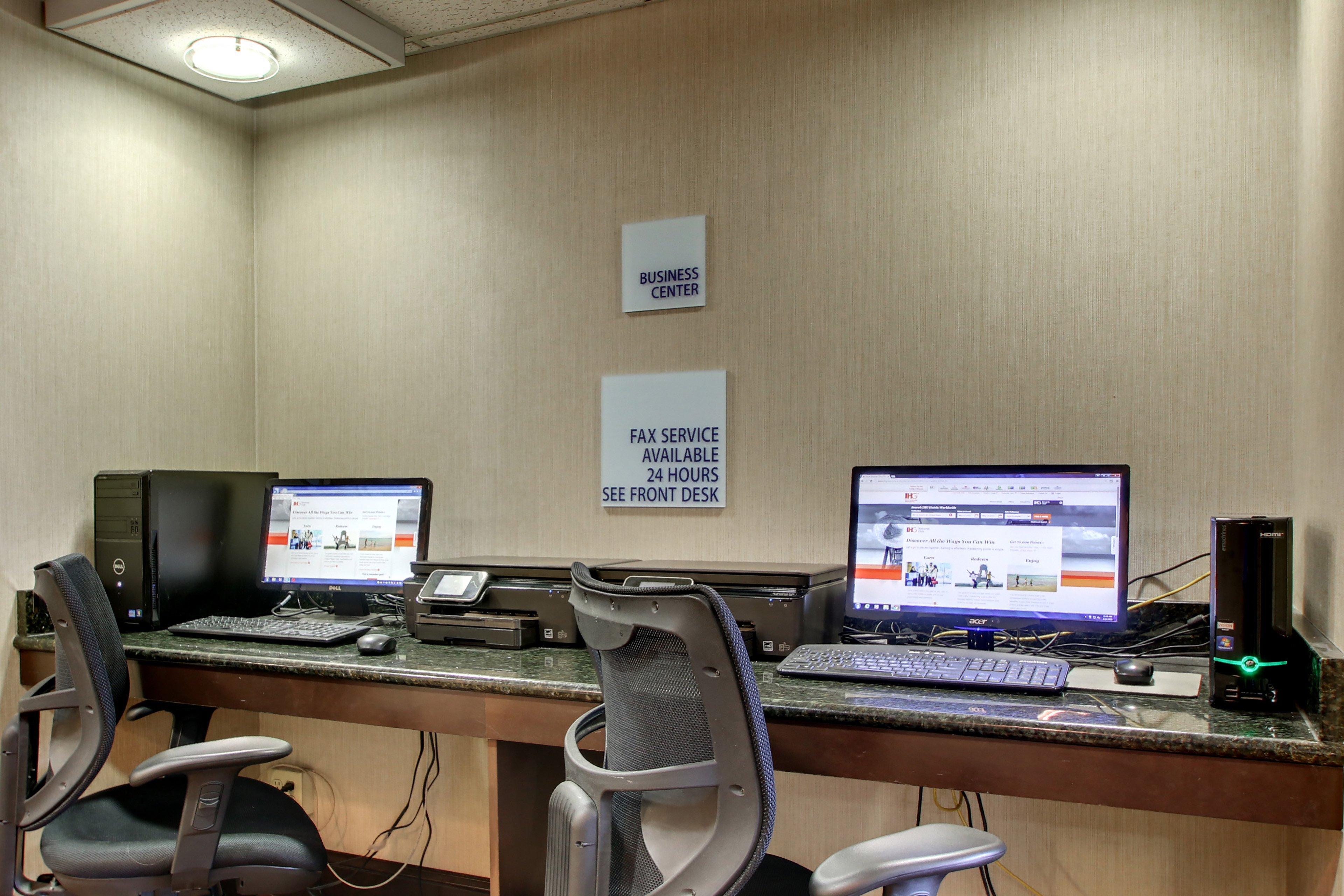 Holiday Inn Express Hotel Fort Campbell-Oak Grove By Ihg Екстериор снимка