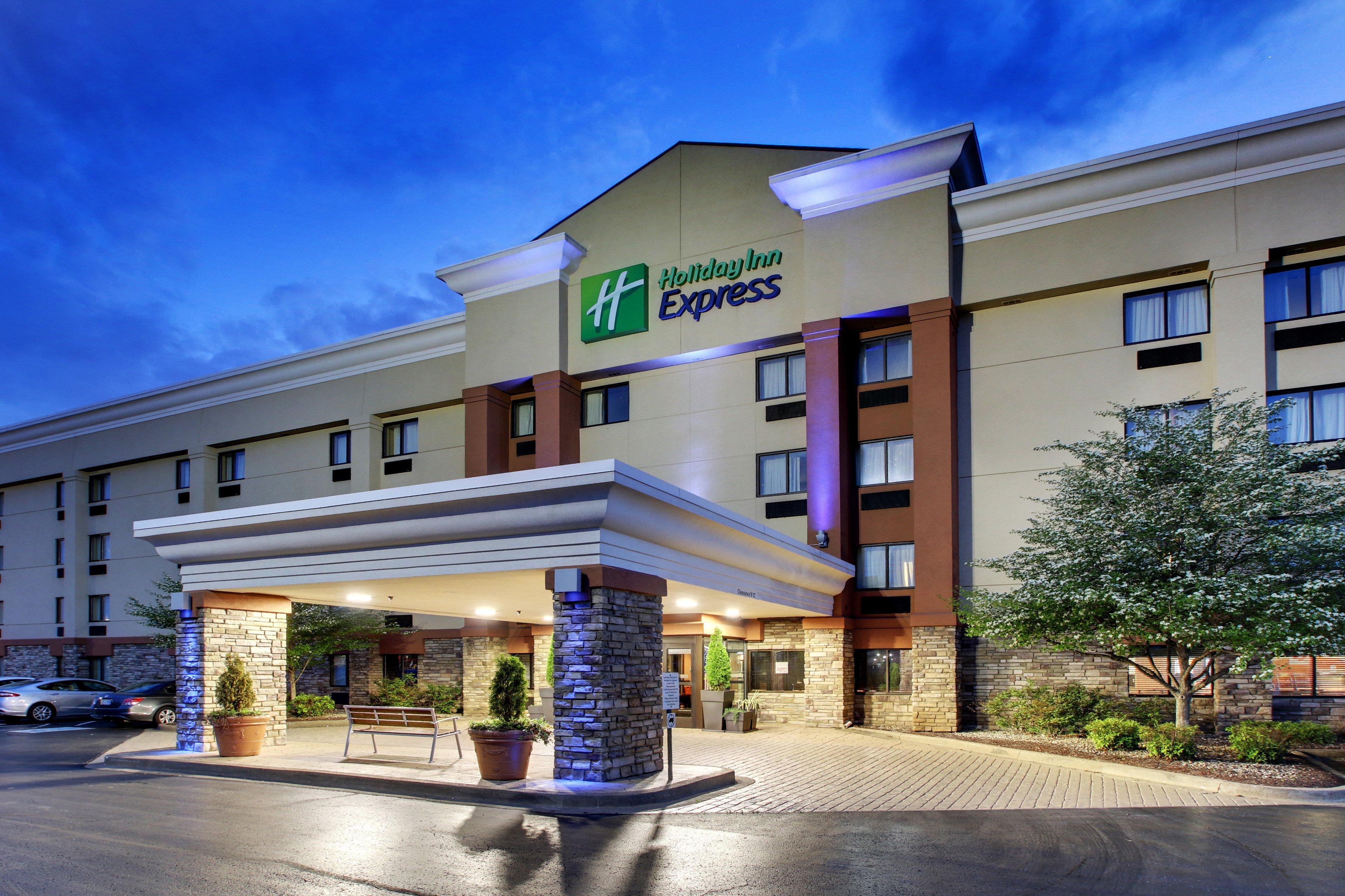Holiday Inn Express Hotel Fort Campbell-Oak Grove By Ihg Екстериор снимка