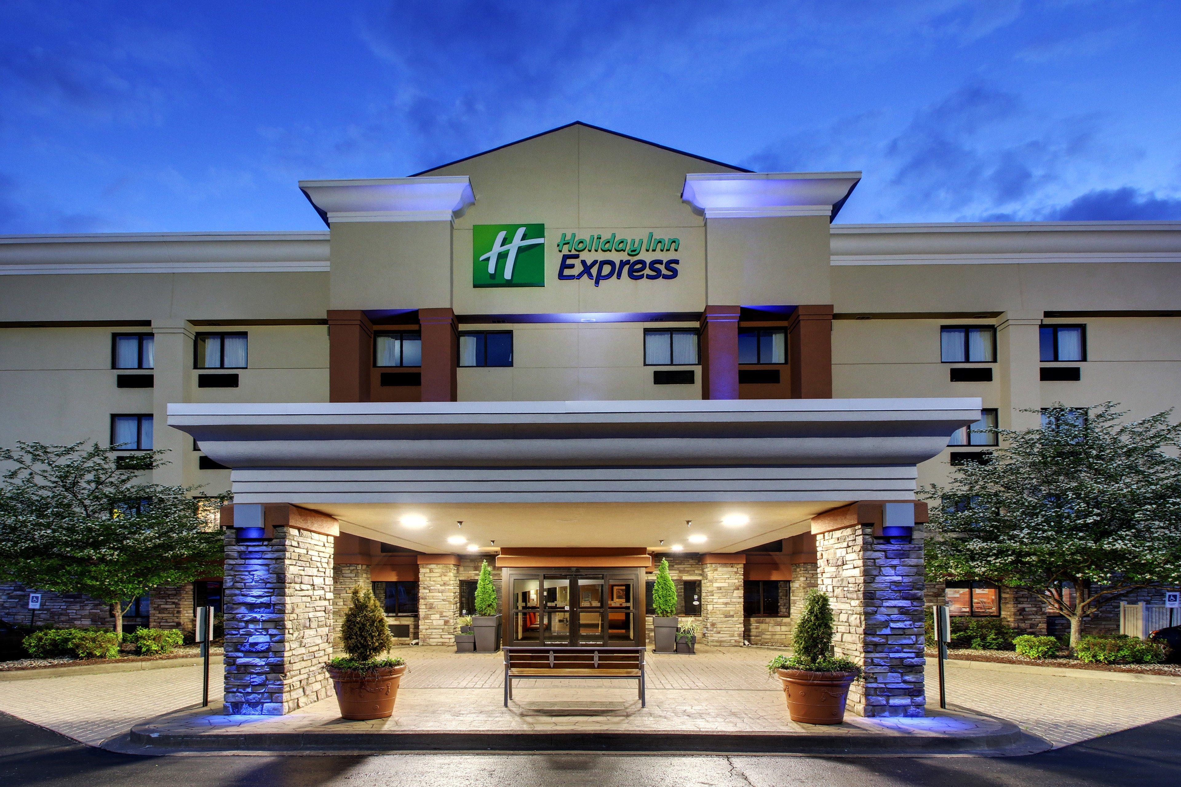 Holiday Inn Express Hotel Fort Campbell-Oak Grove By Ihg Екстериор снимка