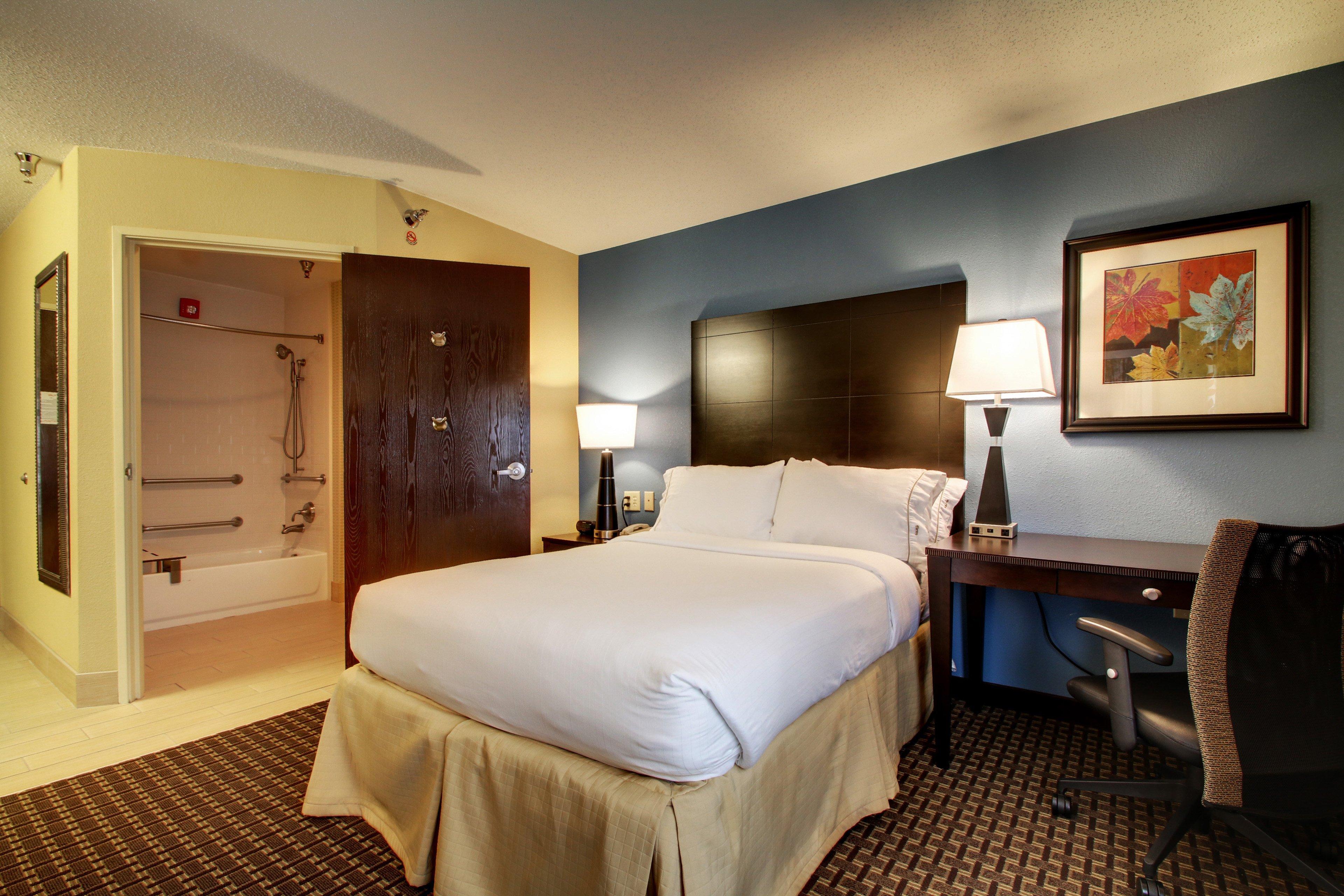 Holiday Inn Express Hotel Fort Campbell-Oak Grove By Ihg Екстериор снимка
